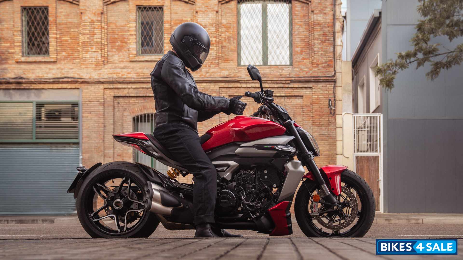 Ducati XDiavel V4 2025