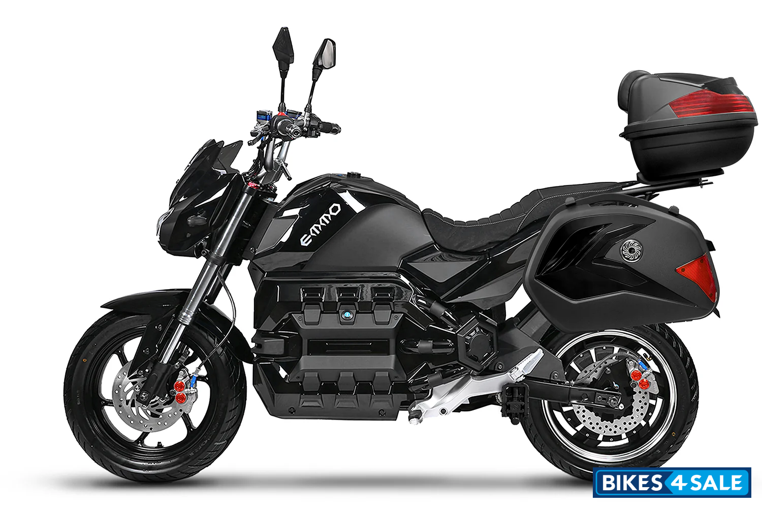 Emmo Kamen With Tail Box and Saddle Box