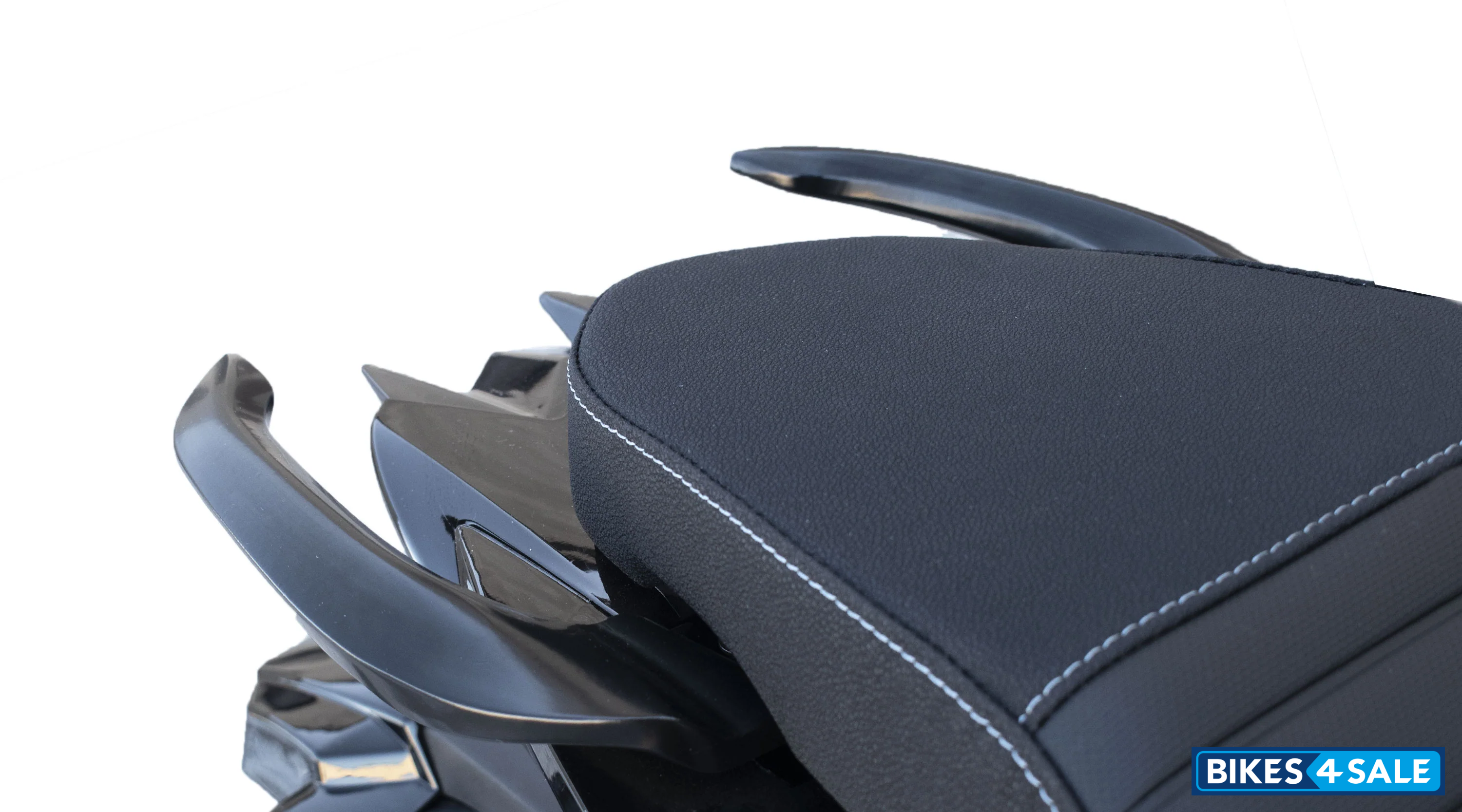 Emmo Kamen Passenger Handle