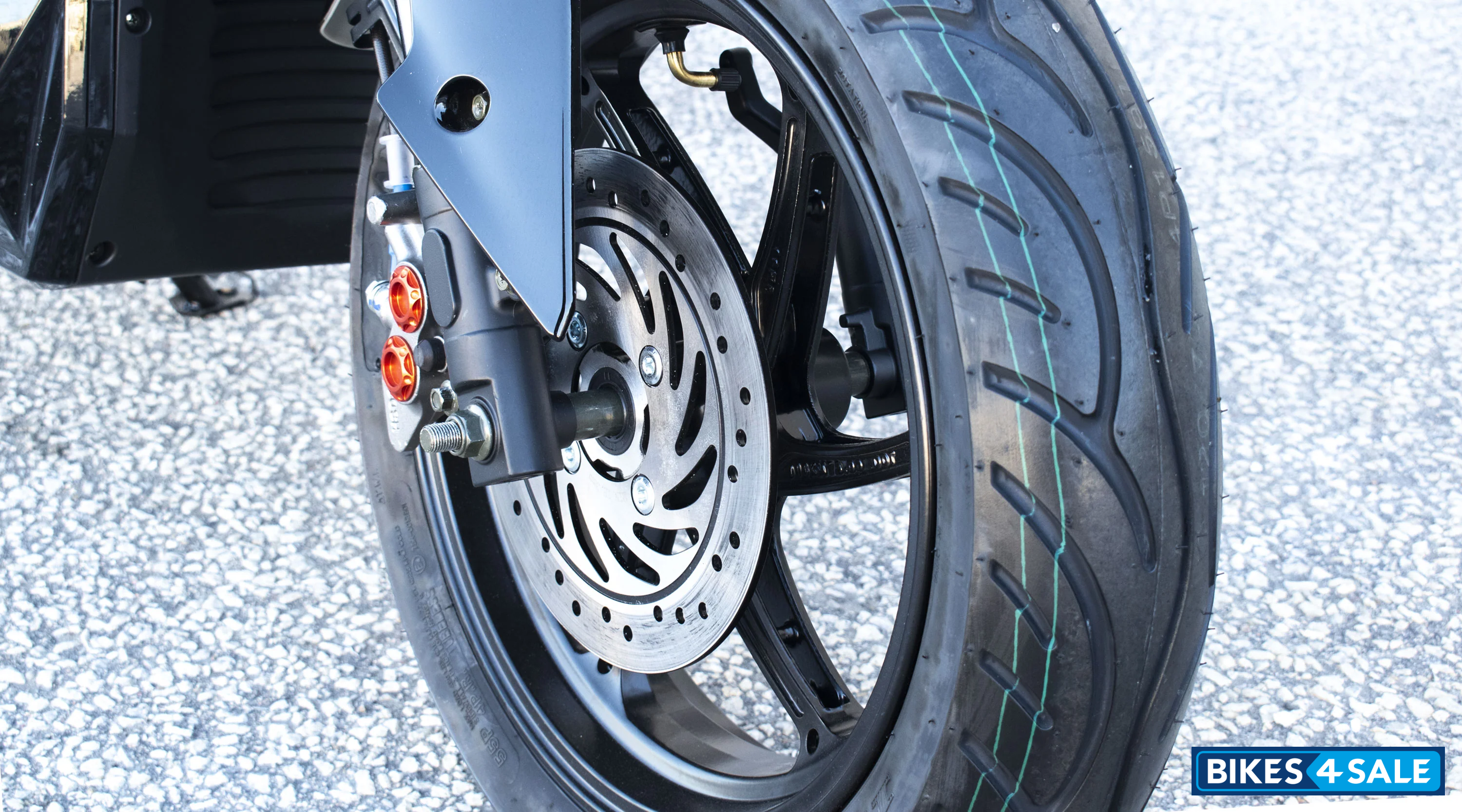 Emmo Kamen 14-Inch Tubeless Tire + Hydraulic Brakes