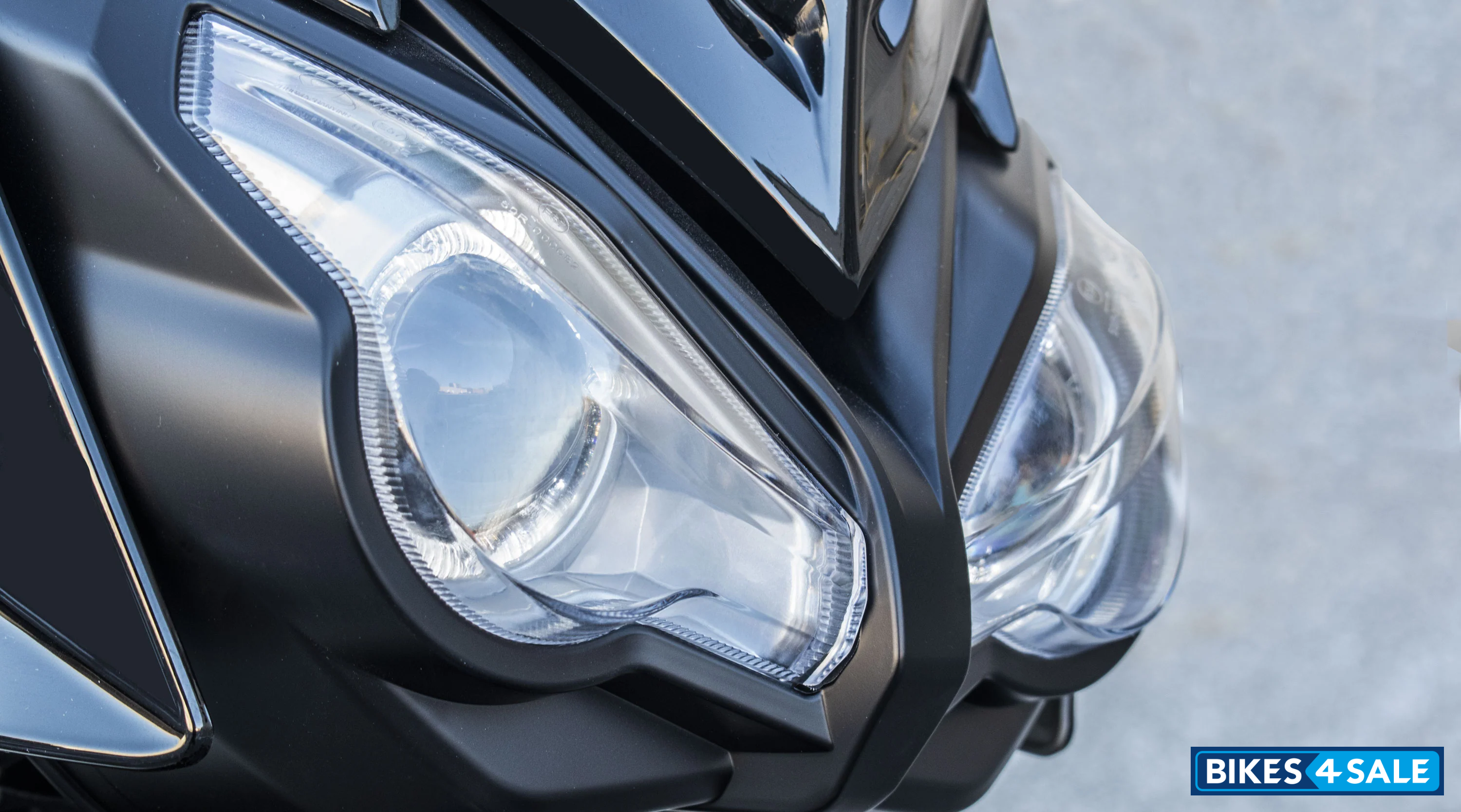 Emmo Kamen LED Lighting and Signaling System