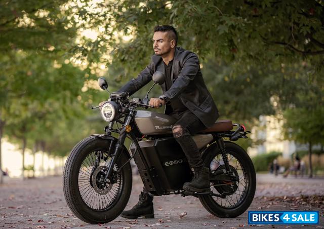 Emmo Nomado Emmo Nomado