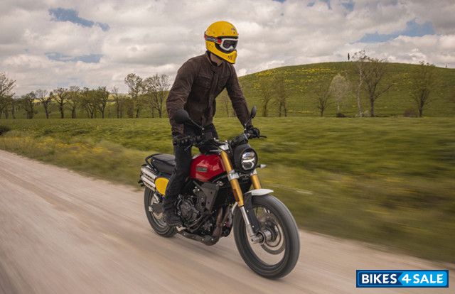 Fantic Caballero Scrambler 700