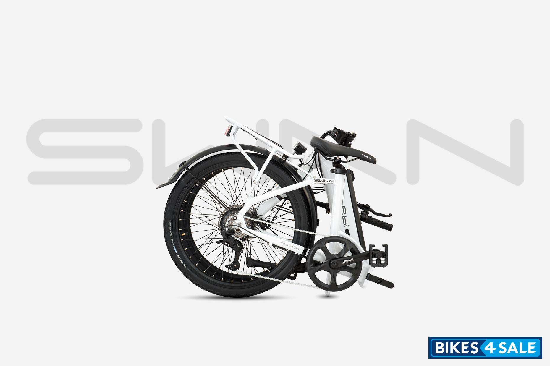 Flebi Swan