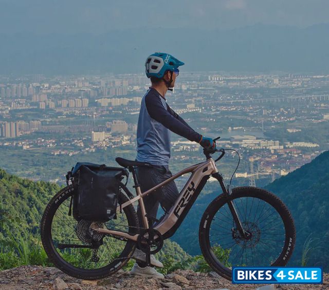 Frey Savannah Hybrid - Runner