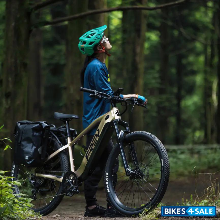 Frey Savannah Hybrid - Runner