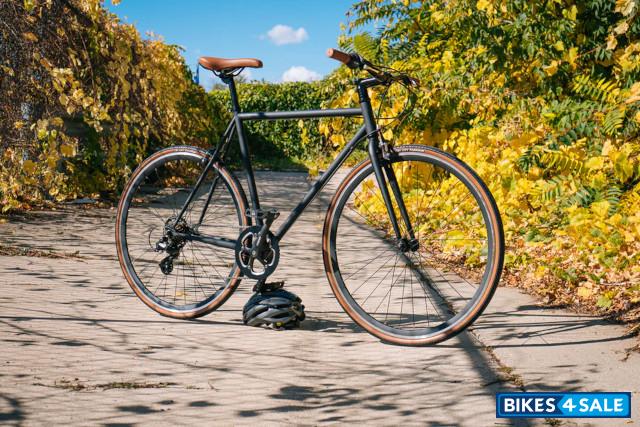 Fyxation Black And Tan Pixel 7