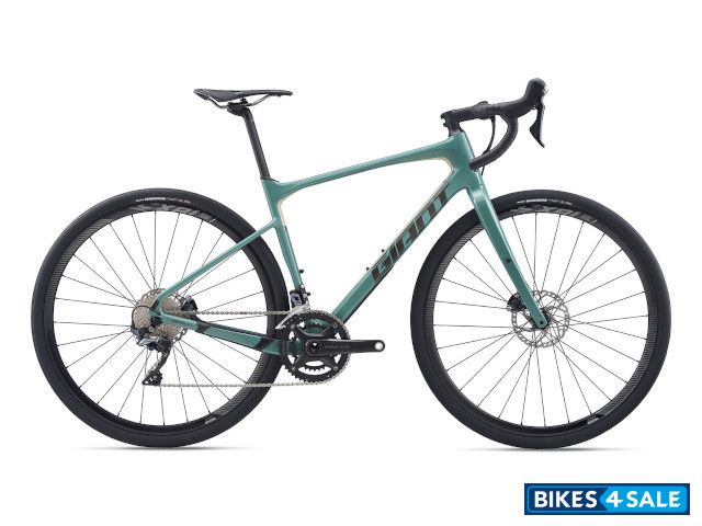 Giant Revolt Advanced 0 2020