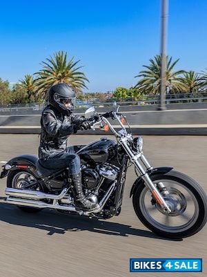 Harley Davidson 2022 Softail Standard - Vivid Black