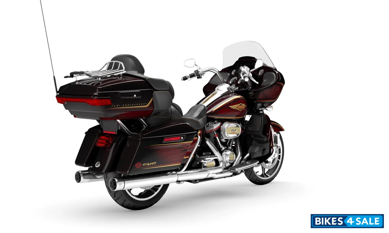 Harley Davidson 2023 CVO Road Glide Limited Anniversary Edition