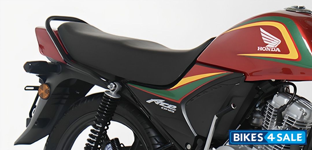 Honda Ace 125 Seat