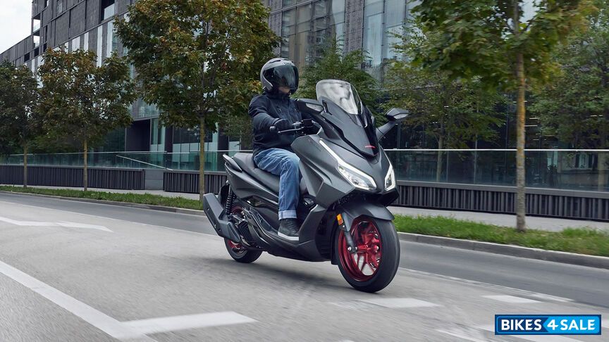 Honda Forza 125 2024