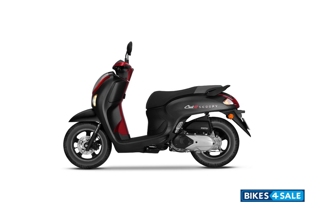 Honda Scoopy Club 12