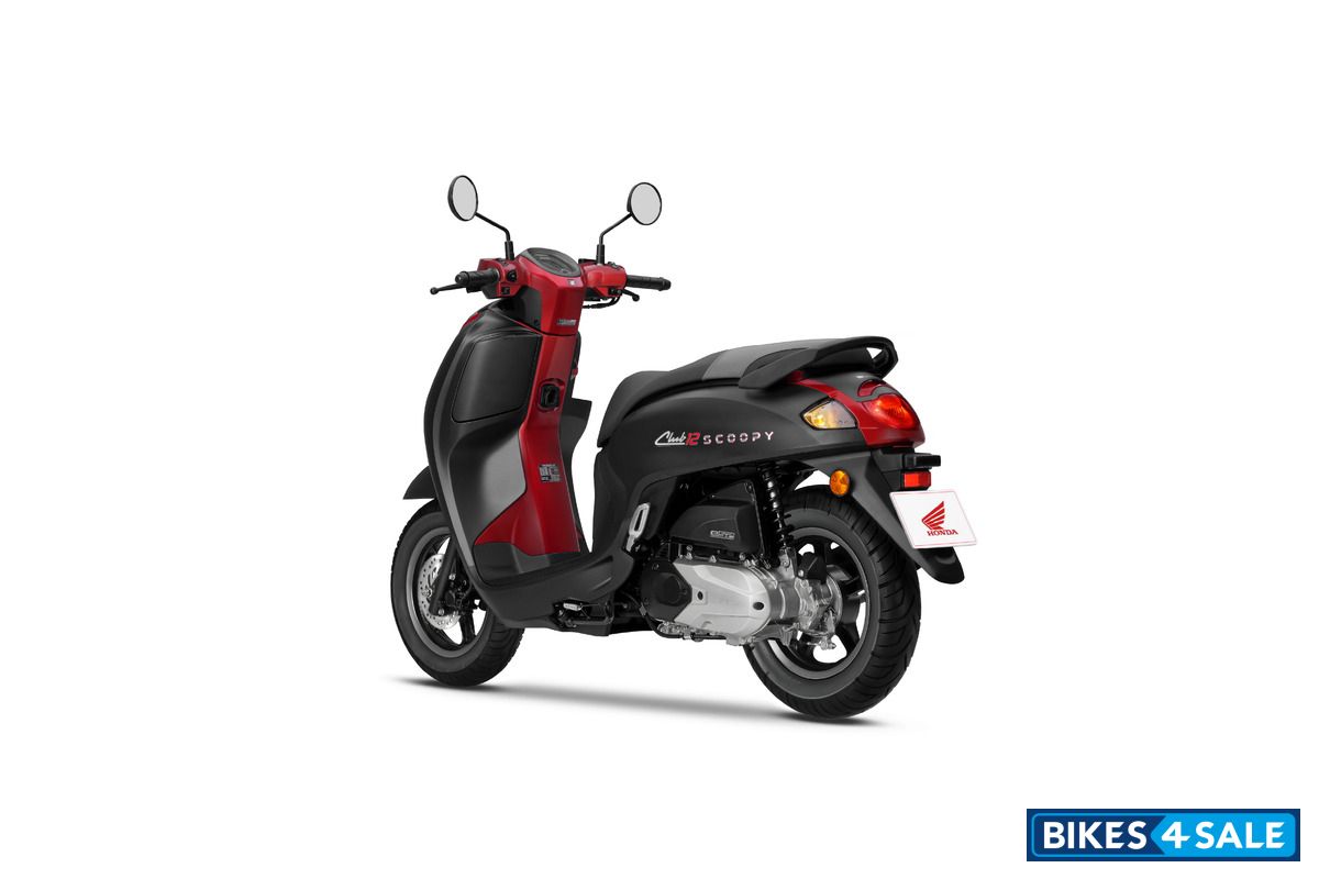 Honda Scoopy Club 12