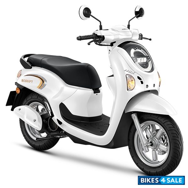 Honda Scoopy Prestige White