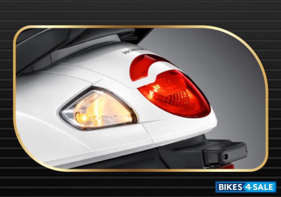 Honda Scoopy Prestige Taillight
