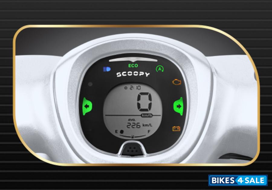Honda Scoopy Prestige Fully digital display