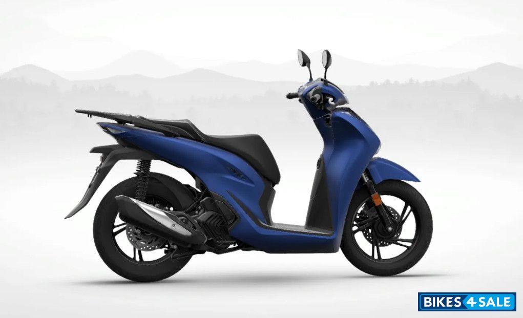 Honda SH125i with Topbox 2024 -Matte Pearl Pacific Blue