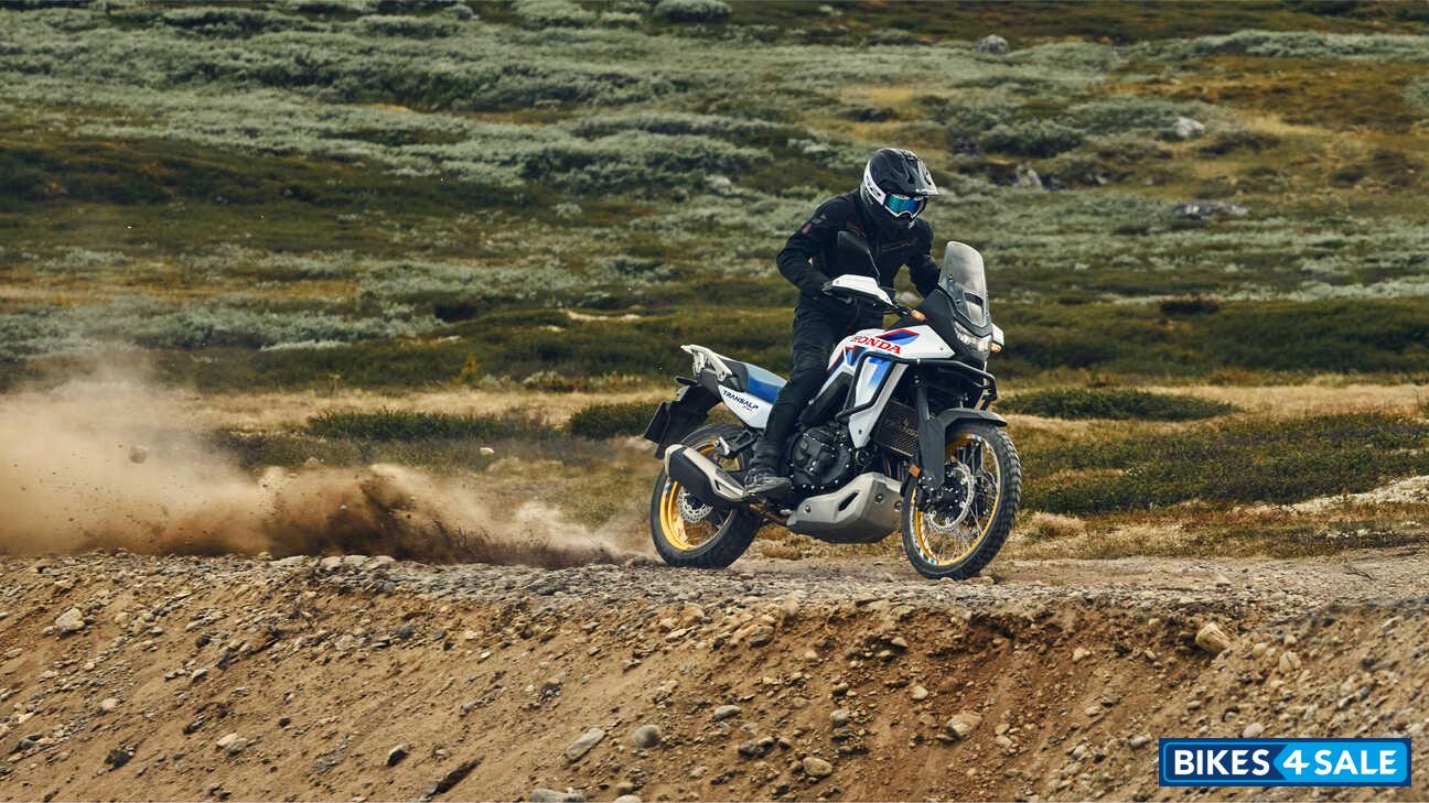Honda XL750 Transalp E-Clutch 2026