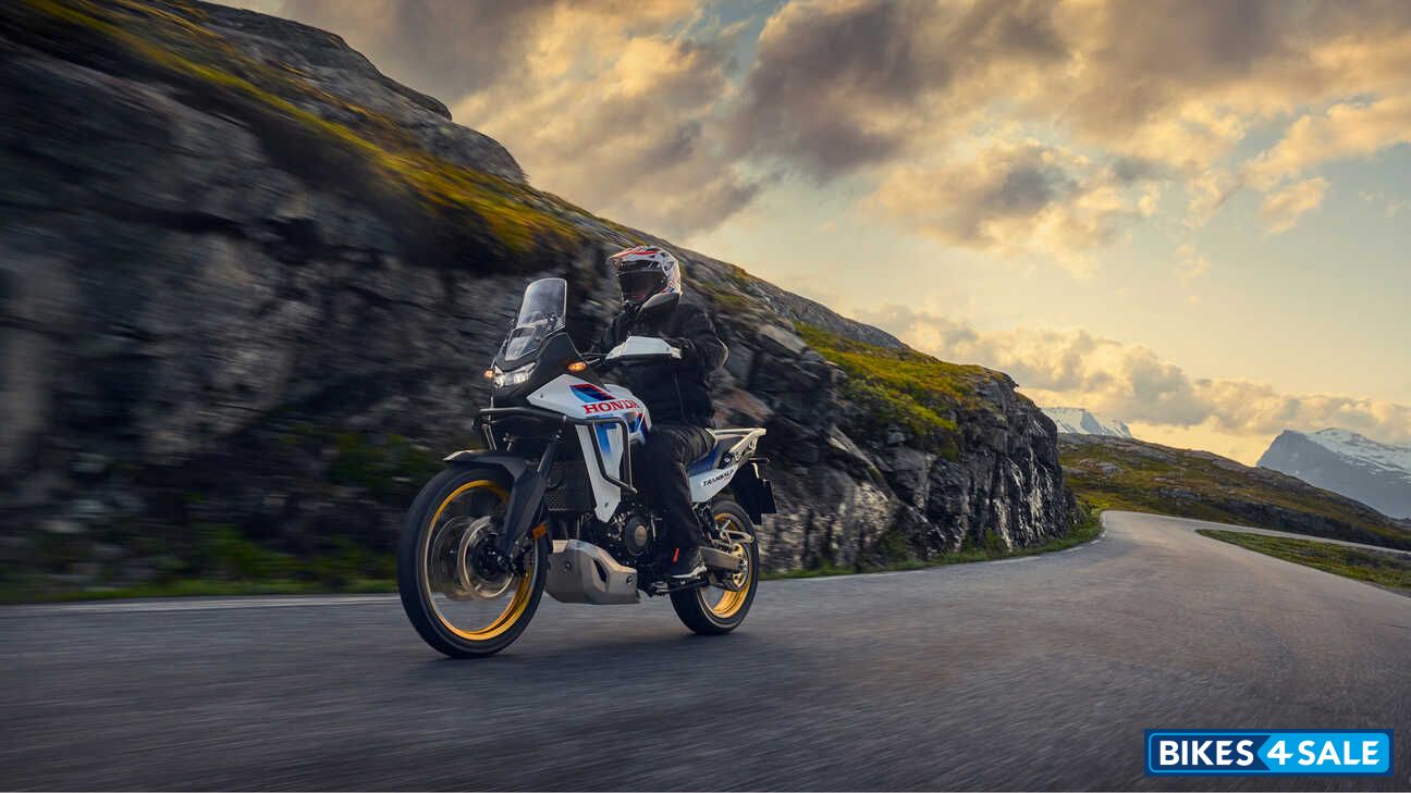 Honda XL750 Transalp E-Clutch 2026