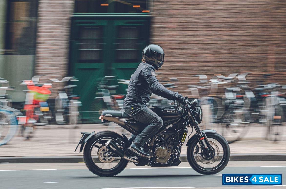 Husqvarna 2022 Svartpilen 401