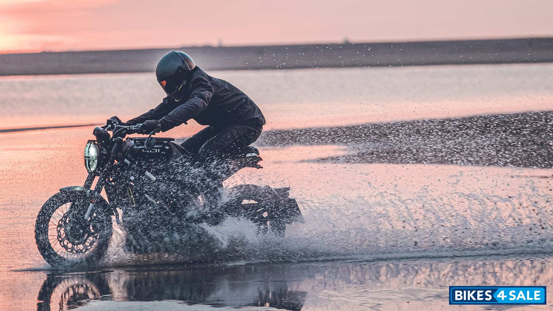 Husqvarna 2022 Svartpilen 401