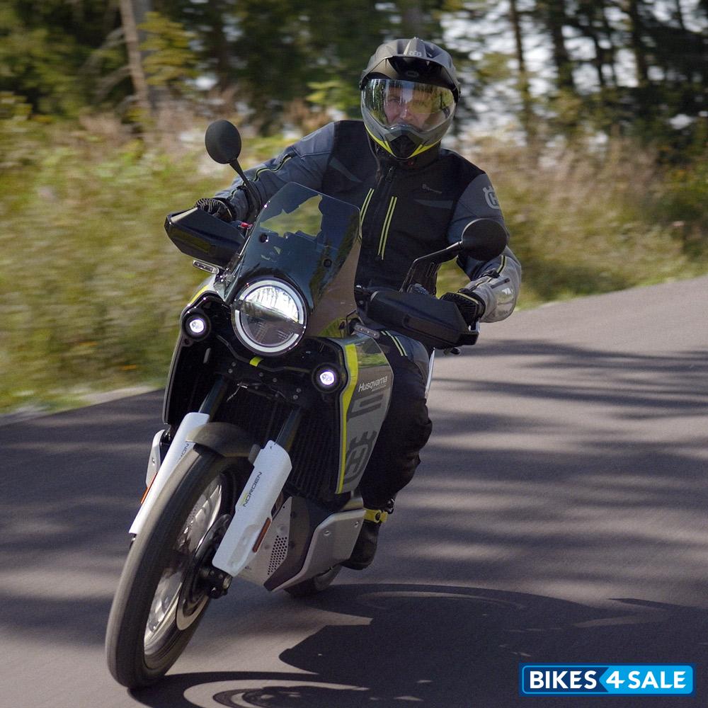 Husqvarna 2024 Norden 901