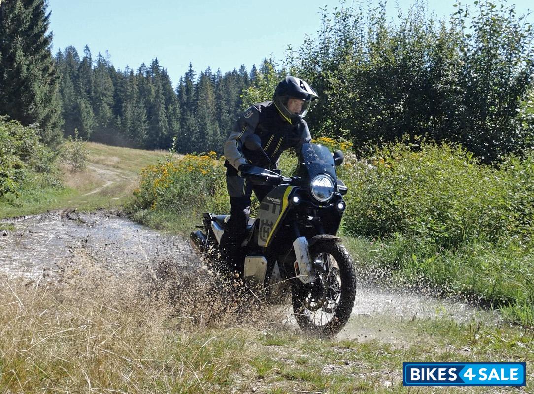 Husqvarna 2024 Norden 901