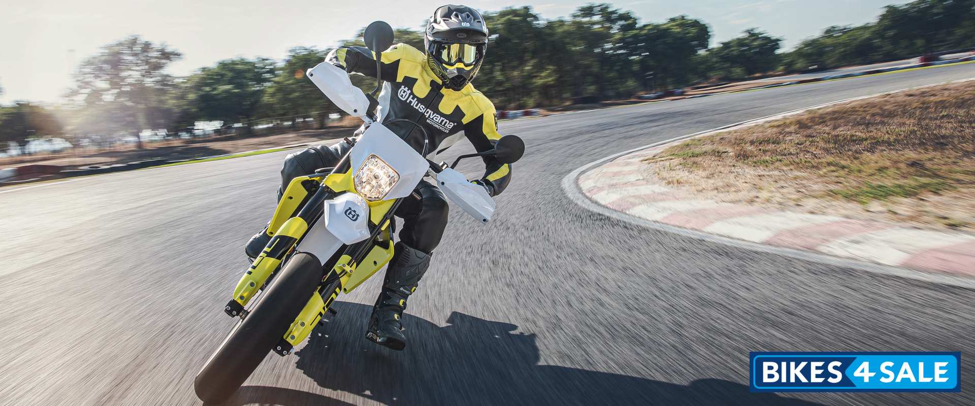 Husqvarna 701 Supermoto 2023
