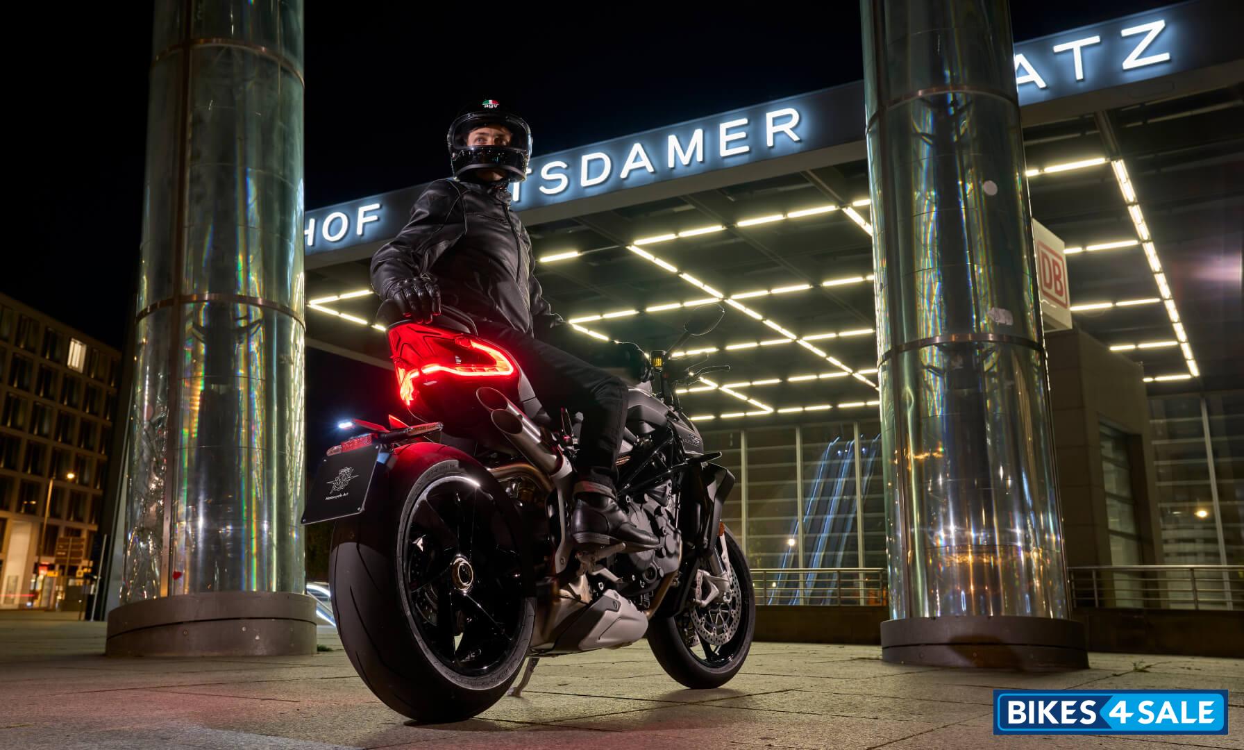 Husqvarna Brutale 1000 RS