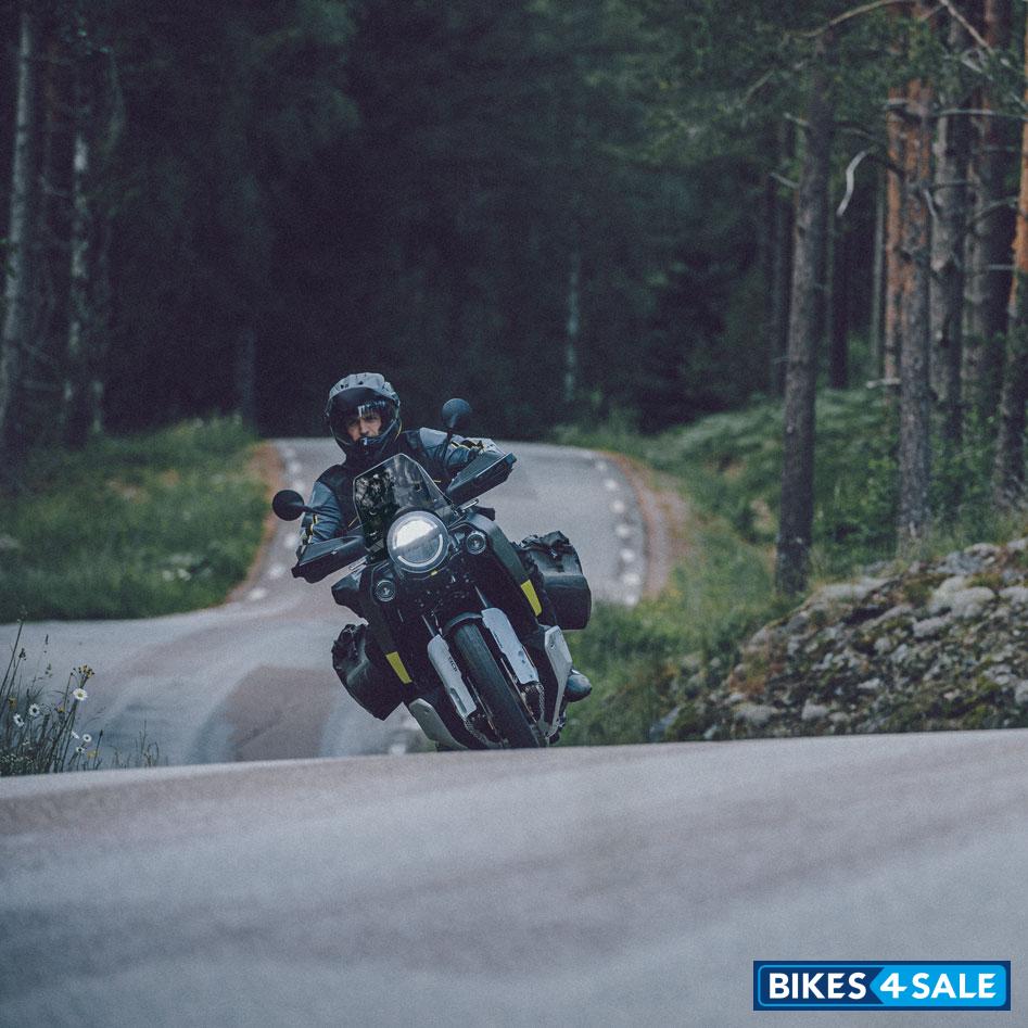 Husqvarna Norden 901 2022