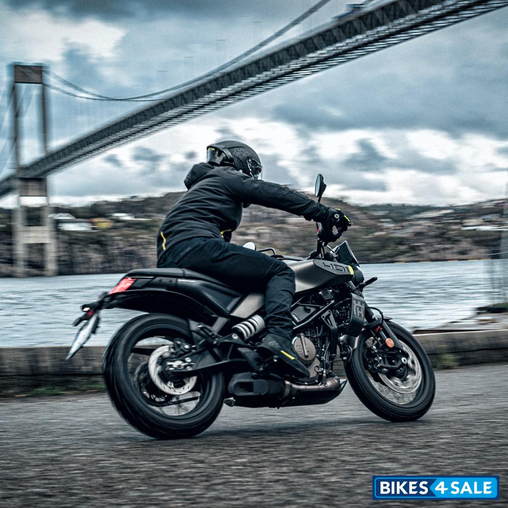 Husqvarna Svartpilen 401 2024