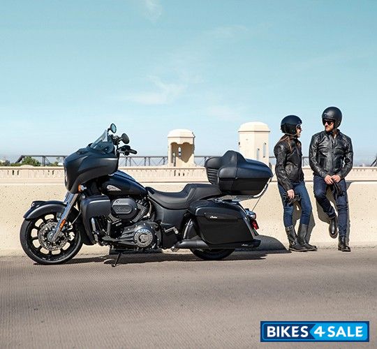 Indian Roadmaster Dark Horse