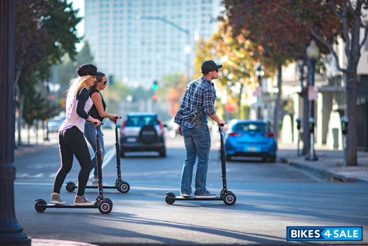InMotion Scooterboard Electric Scooter