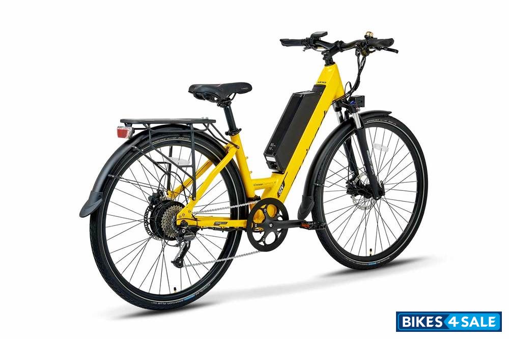 Juiced Bikes CrossCurrent X StepThrough Bicycle Price, Review, Specs