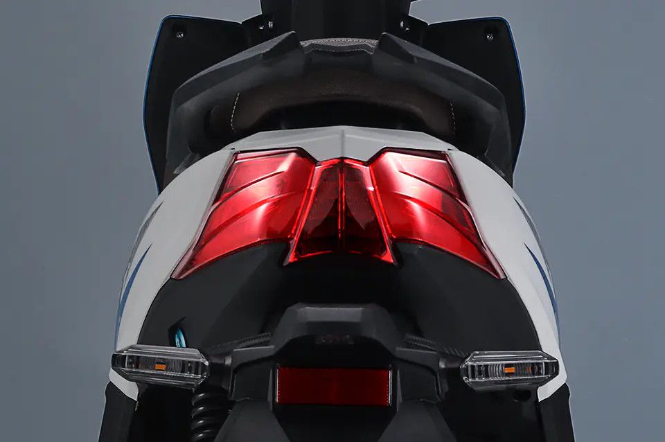 Juneng Vanilla LED Rear Light