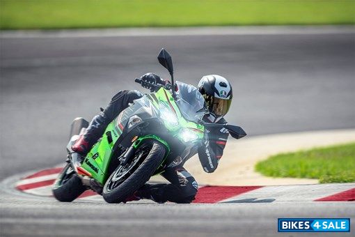 Kawasaki 2023 Ninja 400 KRT Edition