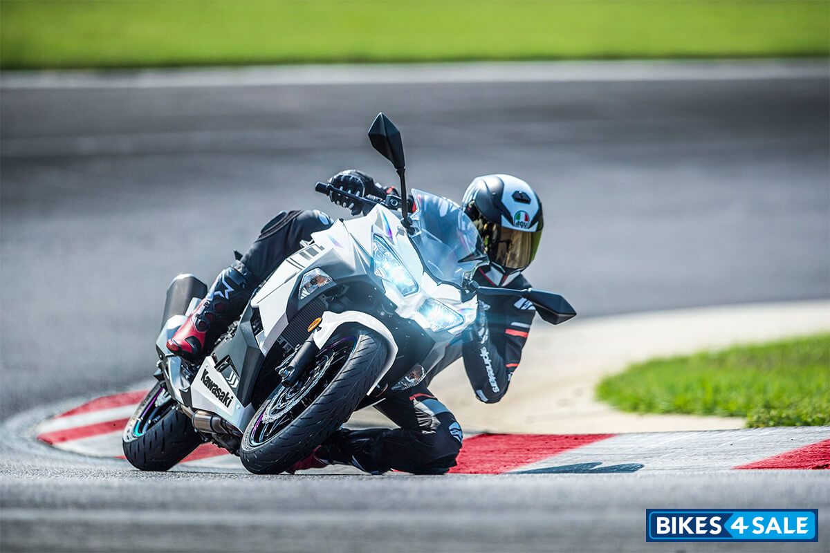 Kawasaki 2023 Ninja 400