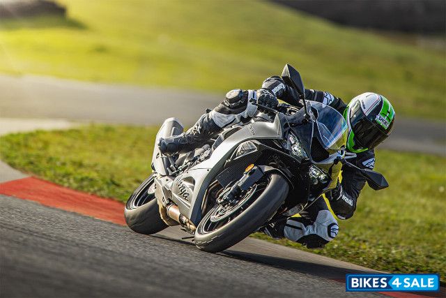 Kawasaki 2024 Ninja ZX-6R