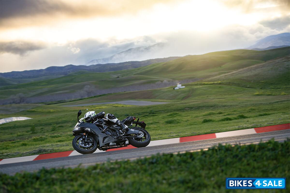 Kawasaki 2024 Ninja ZX-6R