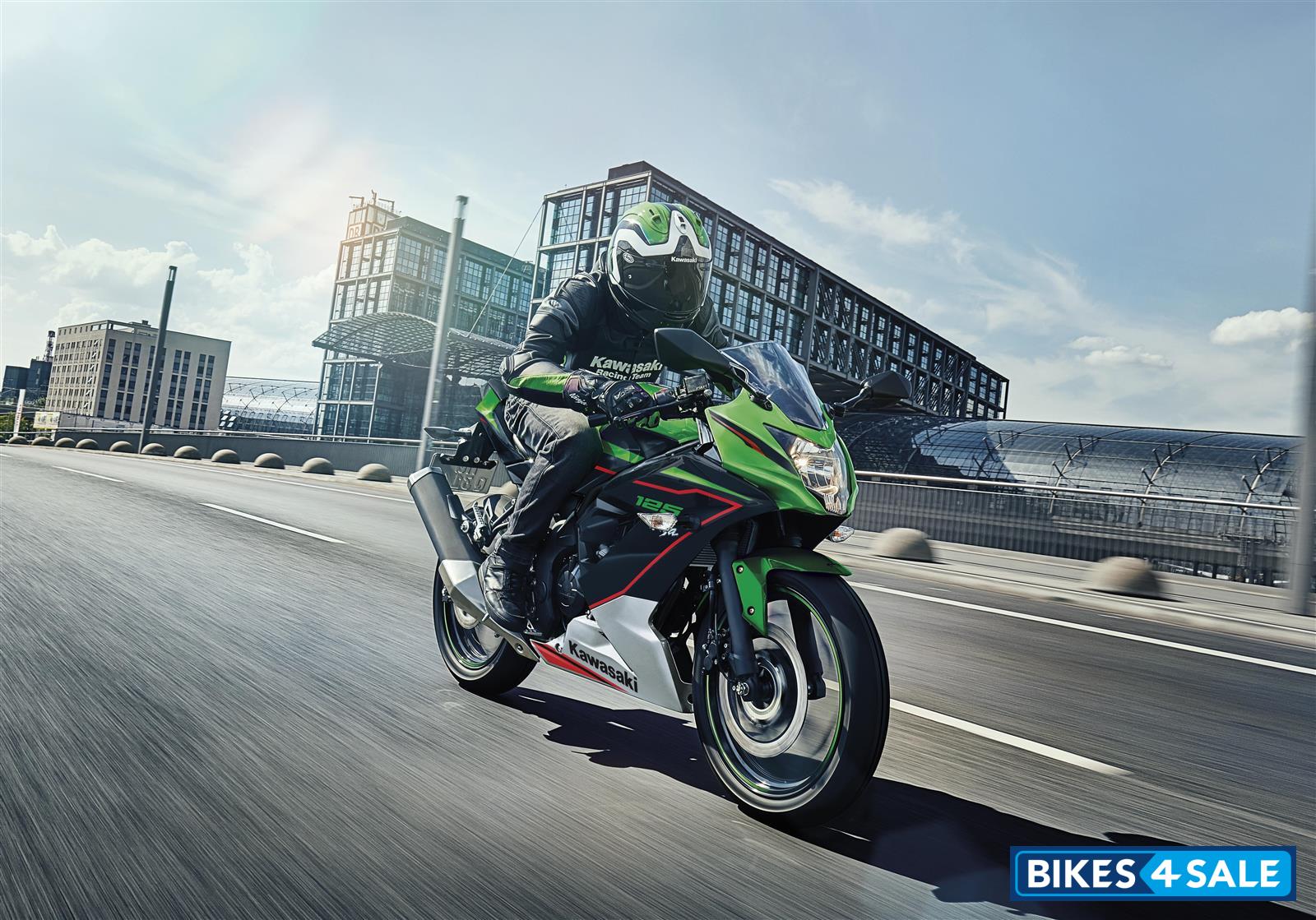 Kawasaki Ninja 125 2022 Lime Green / Ebony / Pearl Blizzard White