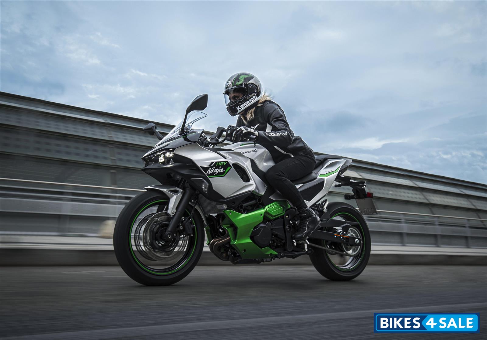 Kawasaki Ninja 7 Hybrid