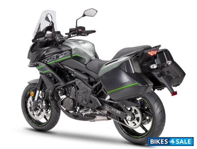 Kawasaki Versys 650 Tourer Metallic Moondust Grey / Metallic Flat Spark Black