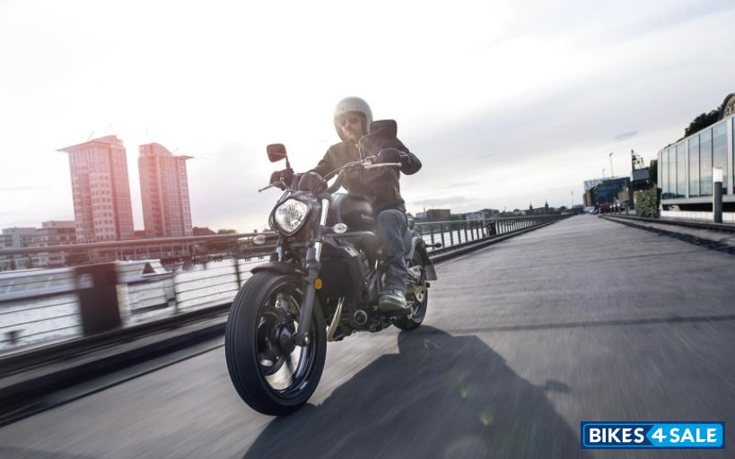 Kawasaki Vulcan S Cafe Tourer