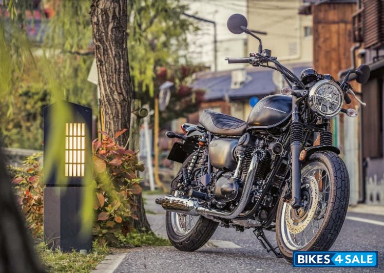 Kawasaki W800 Street