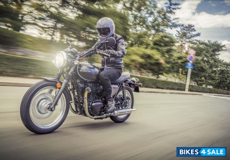 Kawasaki W800 Street