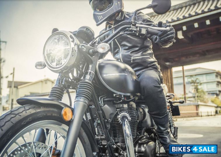 Kawasaki W800 Street