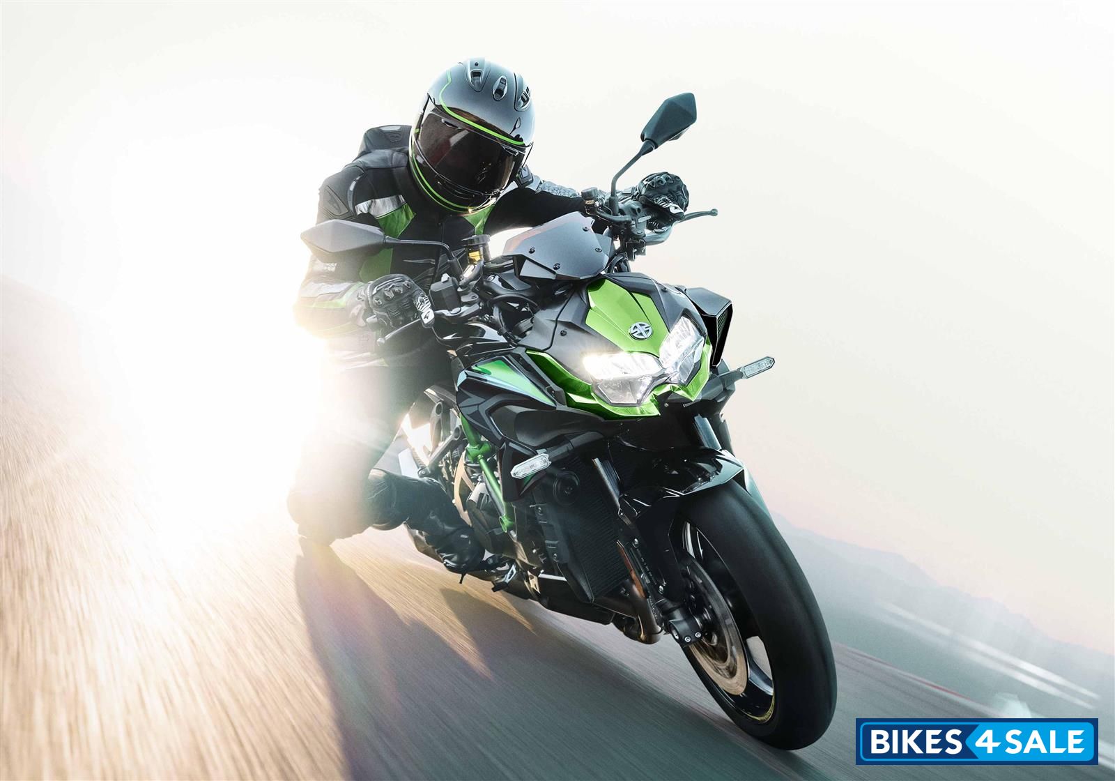 Kawasaki Z H2 2022 Metallic Diablo Black / Golden Blazed Green