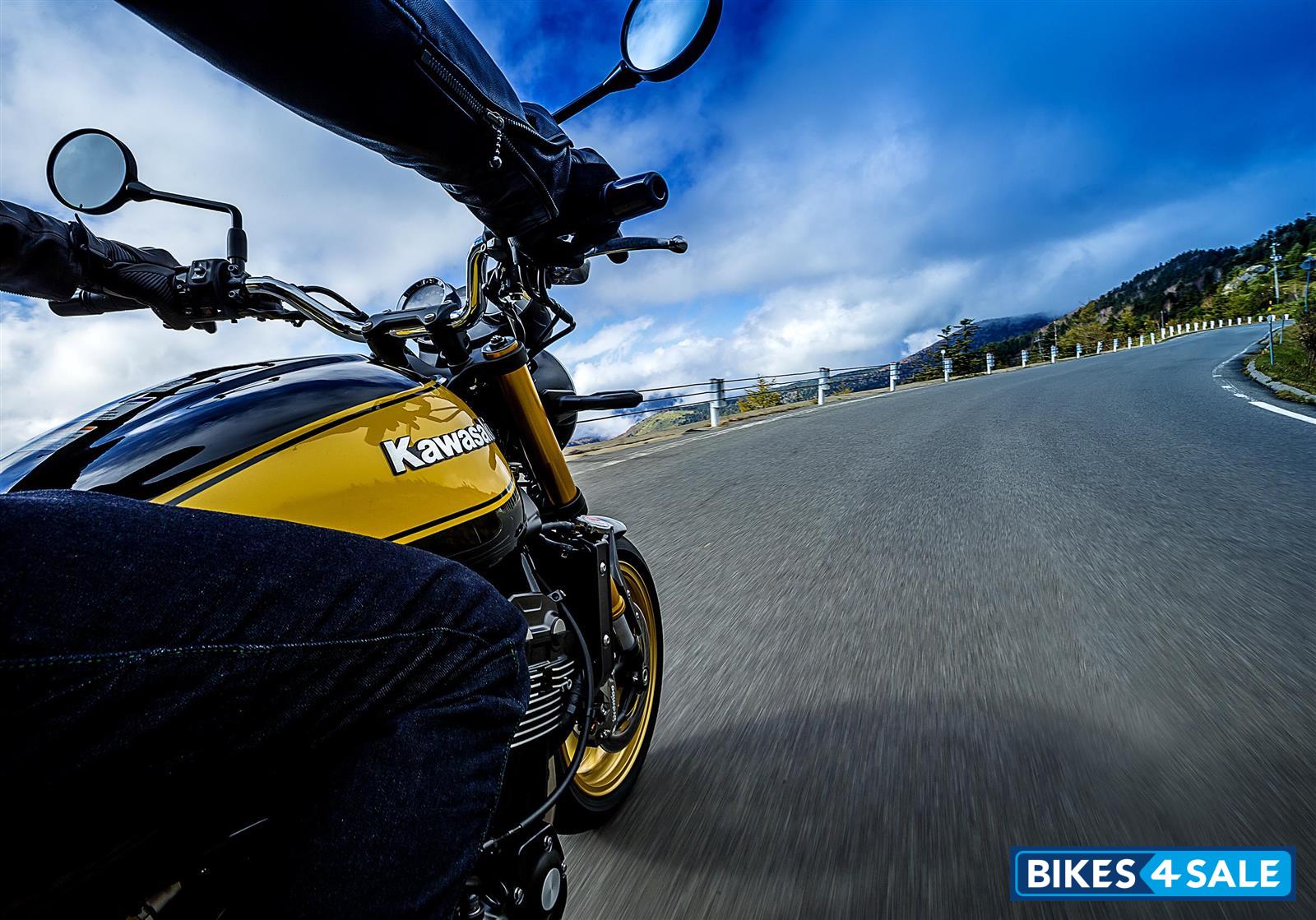 Kawasaki Z900RS SE 2023