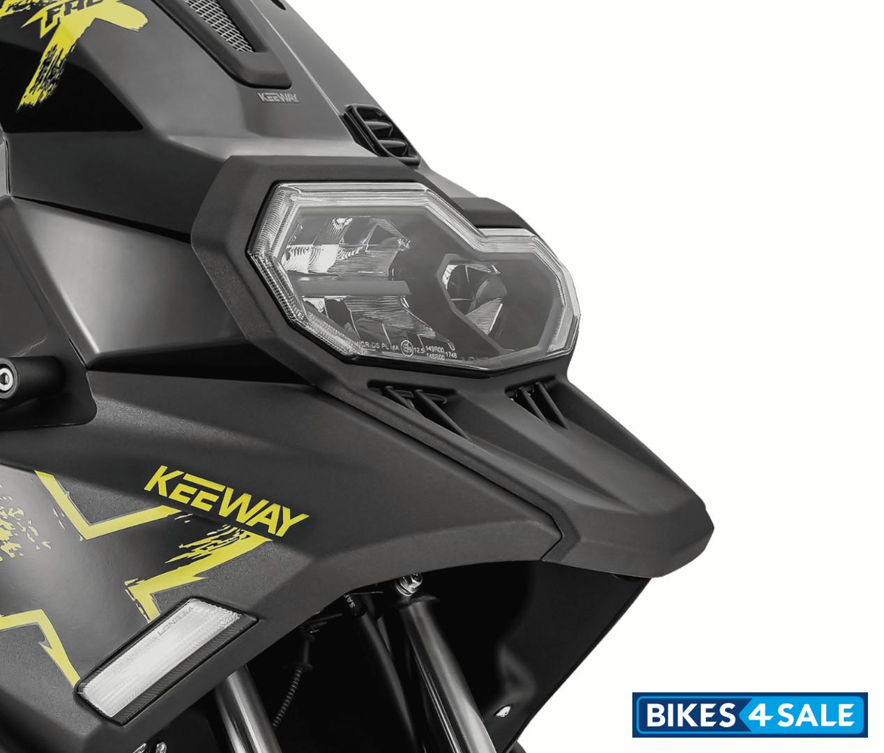 Keeway Fact X 125 - Asymmetric Headlight